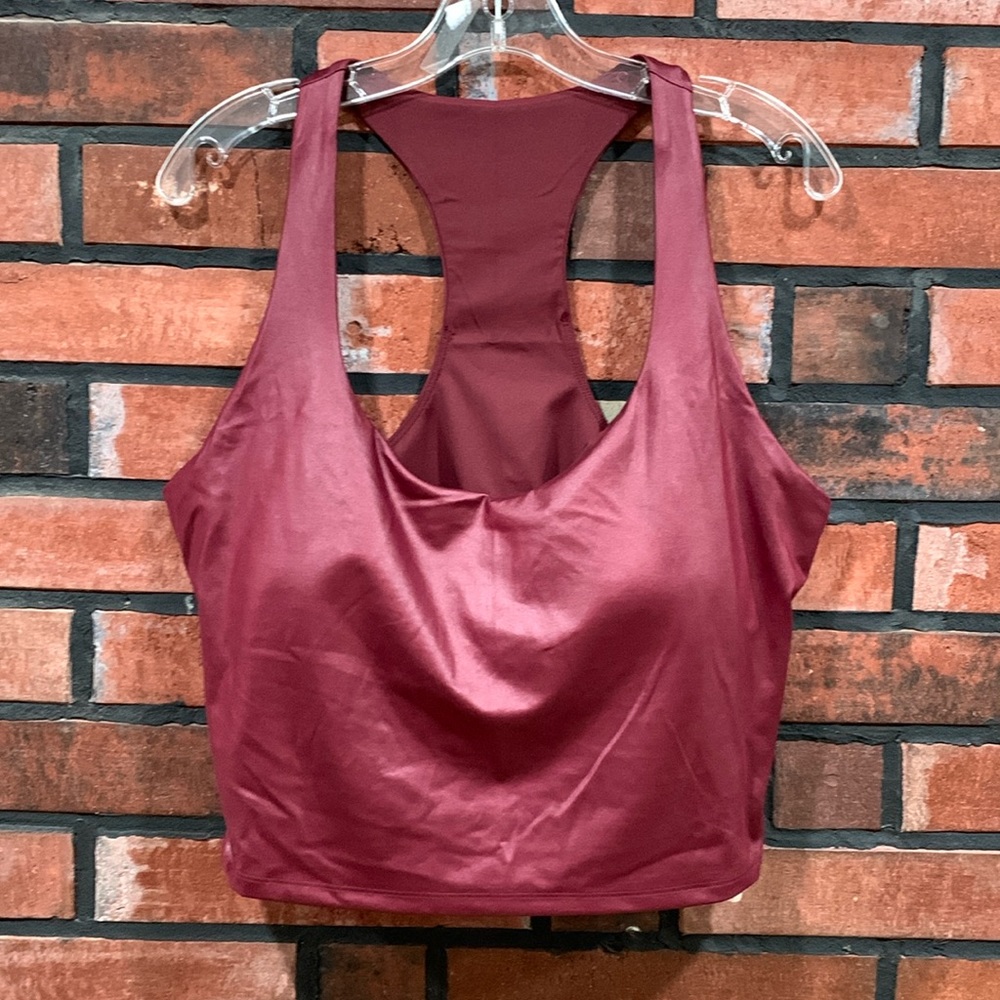 Fabletic Anywhere Shine Built-In Bra Tank - Picture 4 of 9